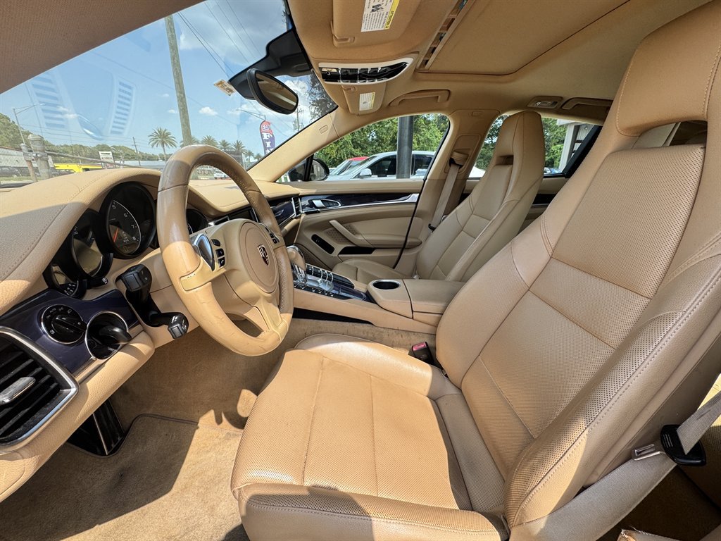 Used 2013 Porsche Panamera S RWD image 8