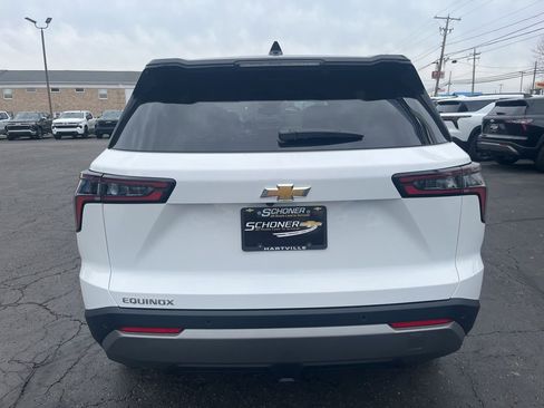 New 2026 Chevrolet Equinox LT w/ Convenience Package II FWD image 4