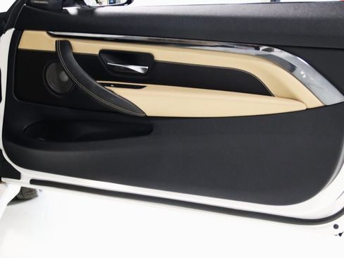 Used 2018 BMW M4 Convertible image 61