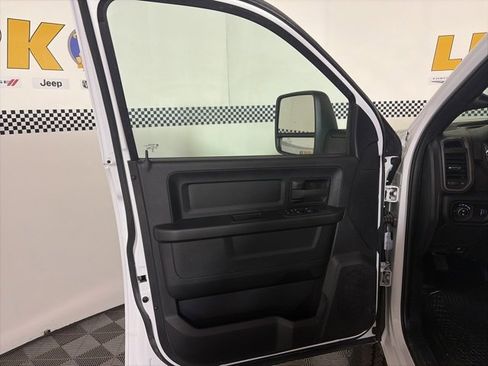 Used 2025 RAM 2500 Tradesman w/ Chrome Appearance Group image 30