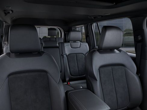 New 2026 Jeep Grand Cherokee L 2WD image 26