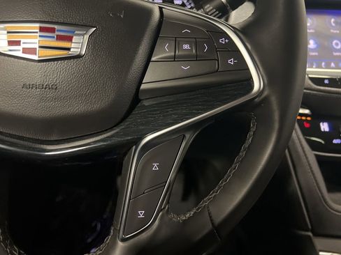 Certified 2025 Cadillac XT5 Premium Luxury AWD/4WD image 17