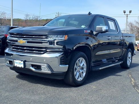 Used 2022 Chevrolet Silverado 1500 LTZ image 3