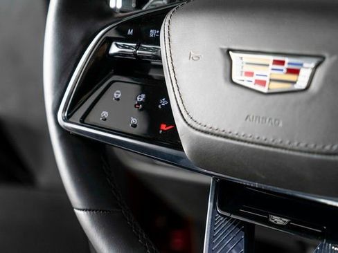 Used 2025 Cadillac Escalade V image 27