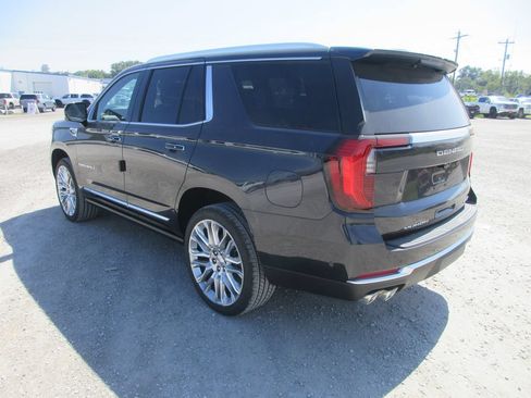 New 2026 GMC Yukon Denali w/ Denali Reserve Package AWD/4WD image 6