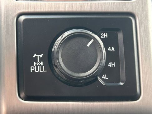 Used 2018 Ford F150 Platinum AWD/4WD image 20