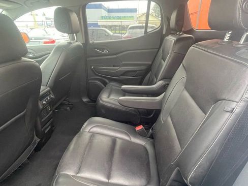 Used 2019 GMC Acadia SLT image 11