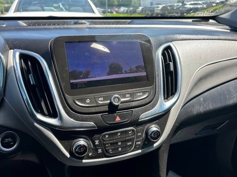 Used 2020 Chevrolet Equinox Premier FWD image 10