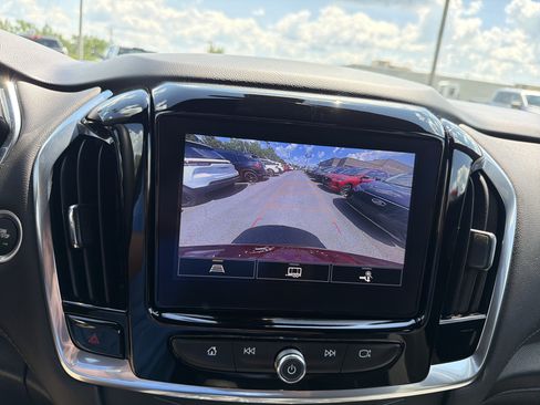 Used 2023 Chevrolet Traverse LT AWD/4WD image 20