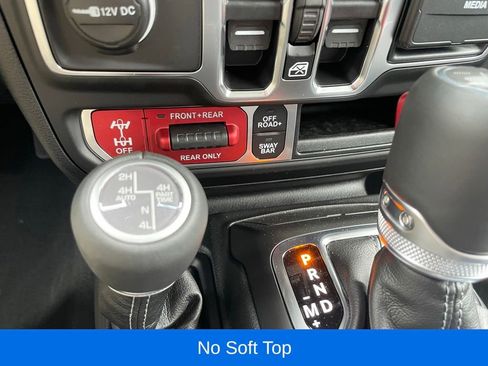 Used 2026 Jeep Wrangler Unlimited Rubicon AWD/4WD image 21