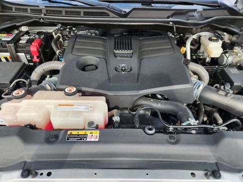 Used 2022 Toyota Tundra SR5 RWD image 32