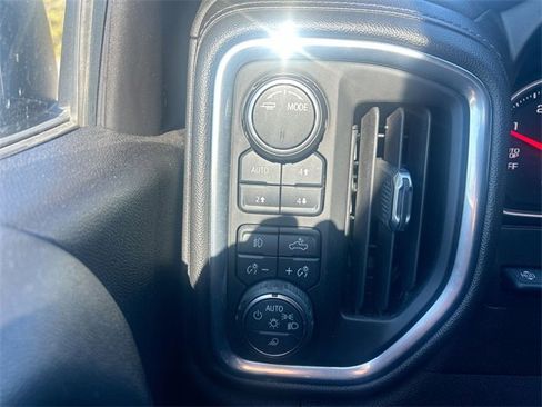 Used 2021 Chevrolet Silverado 1500 High Country w/ Technology Package image 24
