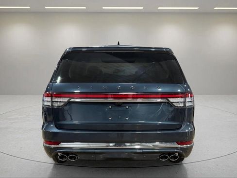 Used 2022 Lincoln Aviator Black Label w/ Class IV Trailer Tow Package image 4