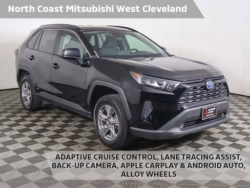 Used 2022 Toyota RAV4 LE AWD/4WD image 1