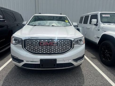 Used 2017 GMC Acadia Denali AWD/4WD image 3
