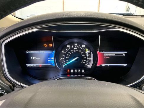 Used 2017 Ford Fusion Titanium FWD image 13
