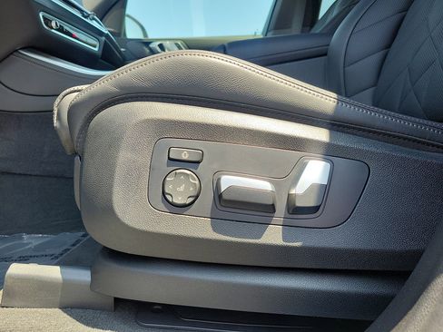 Used 2024 BMW X5 sDrive40i w/ Parking Assistance Package RWD image 23