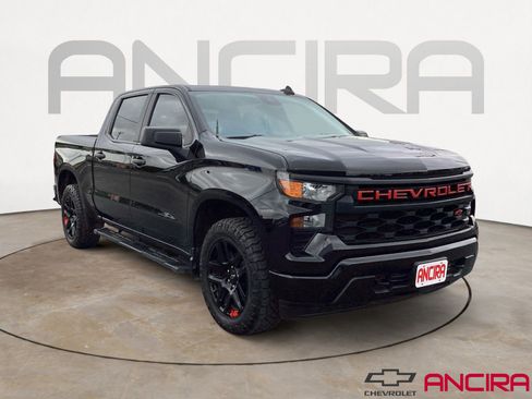 Used 2023 Chevrolet Silverado 1500 Custom image 1