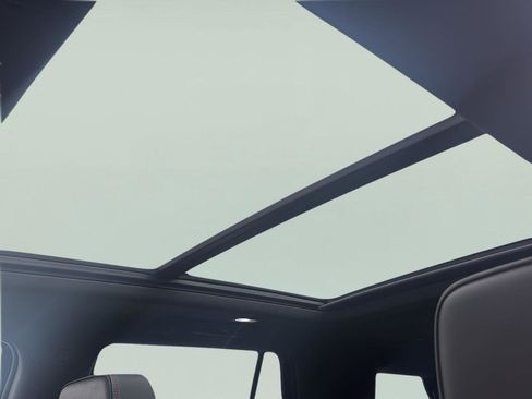 Used 2023 Chevrolet Tahoe RST AWD/4WD image 14