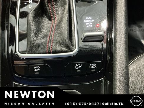 Used 2022 Jeep Compass Trailhawk w/ Trailhawk Convenience Group AWD/4WD image 8