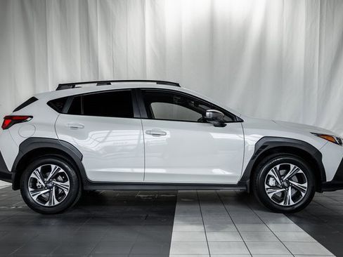 Used 2024 Subaru Crosstrek 2.0i Premium image 3