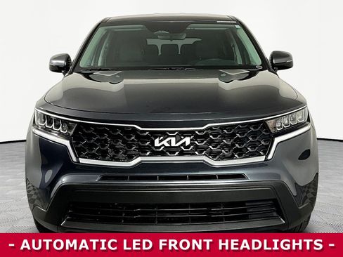 Used 2023 Kia Sorento LX FWD image 2