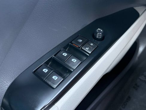 Used 2020 Toyota Camry LE AWD/4WD image 18