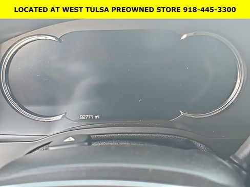 Used 2019 Cadillac Escalade Premium Luxury image 2