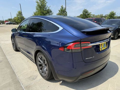 Used 2018 Tesla Model X AWD/4WD image 6