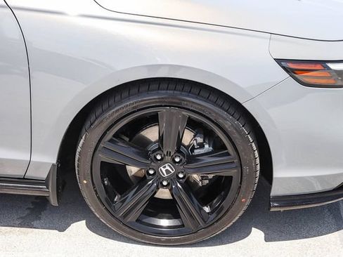 Used 2024 Honda Accord Sport image 8