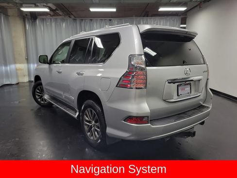 Used 2016 Lexus GX 460 Luxury w/ Preferred Accessory Package AWD/4WD image 6
