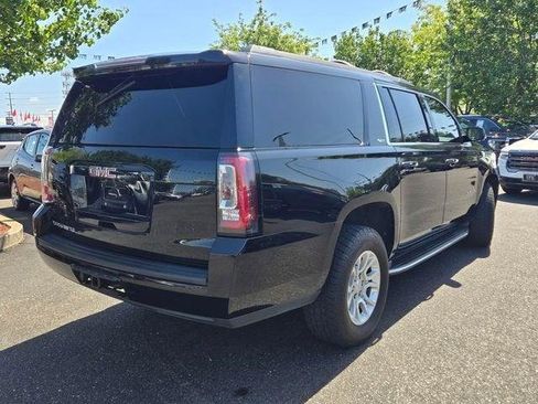 Used 2019 GMC Yukon XL SLT w/ Open Road Package AWD/4WD image 4