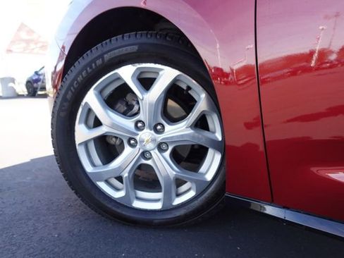 Used 2017 Chevrolet Volt Premier w/ Driver Confidence Package image 10