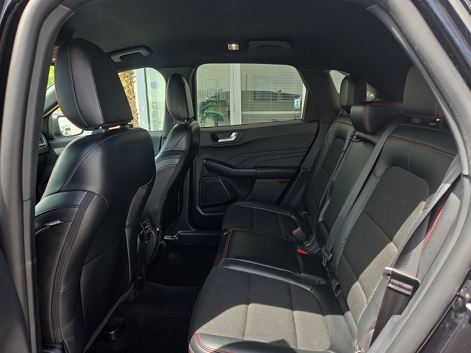 Used 2025 Ford Escape ST-Line AWD/4WD image 6
