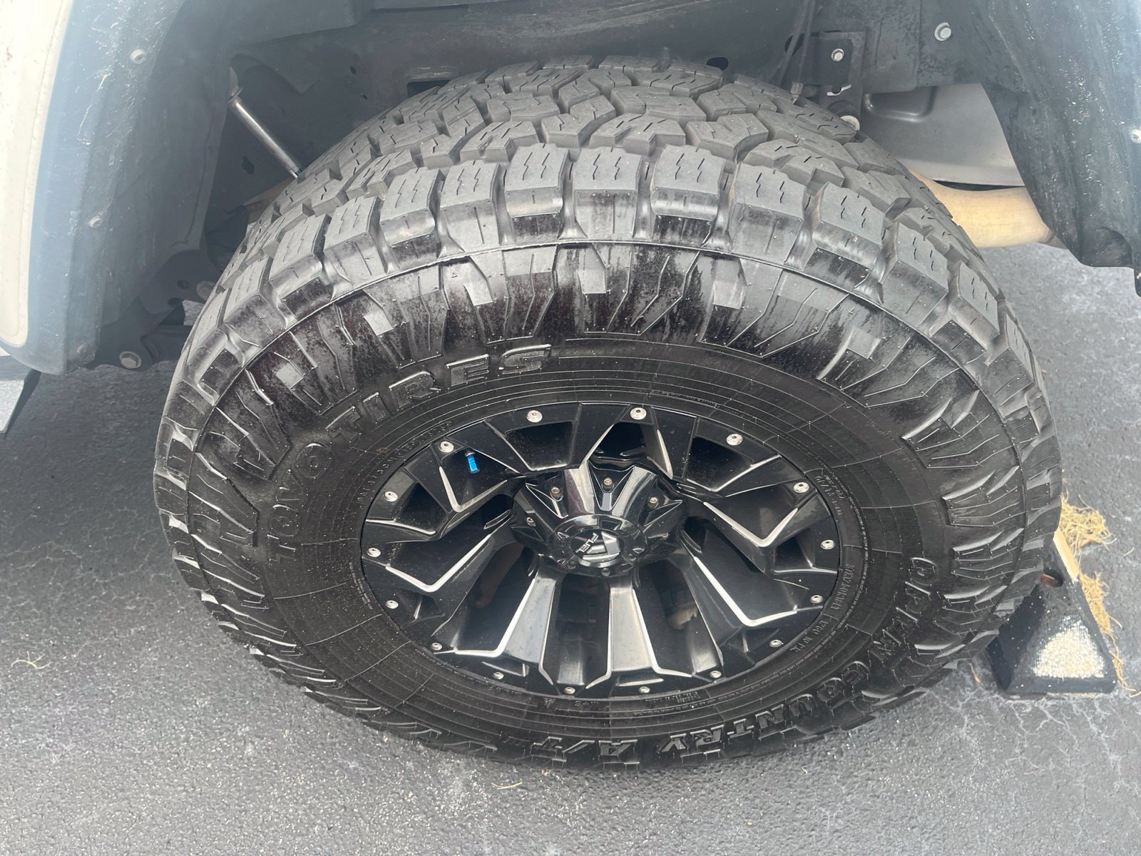 Used 2023 Jeep Gladiator Sport AWD/4WD image 4