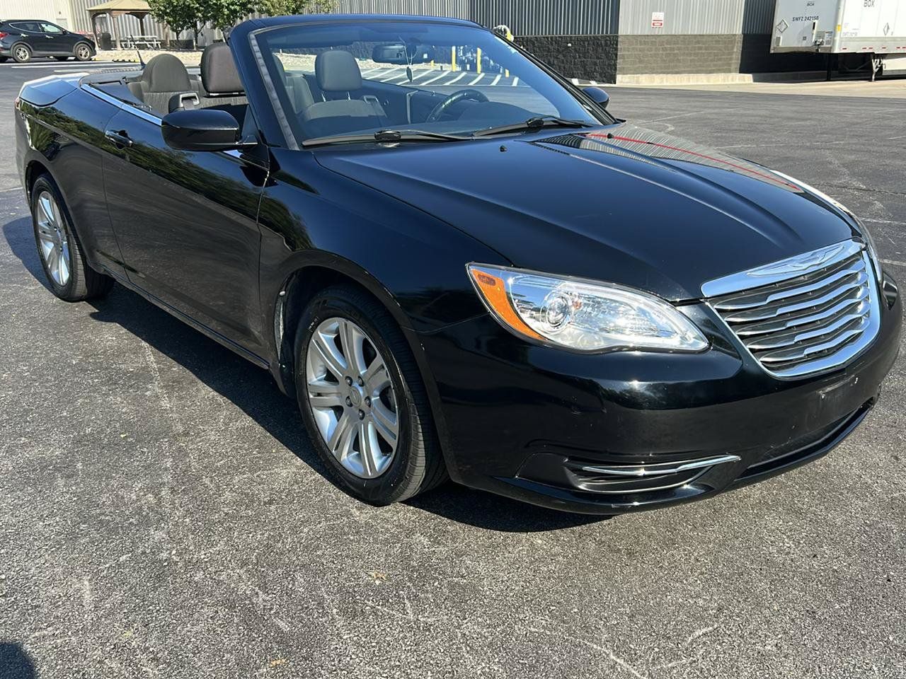 Used 2012 Chrysler 200 Touring w/ Cold Weather Group FWD image 3