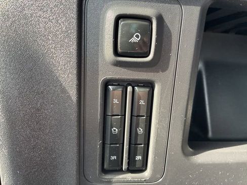 Used 2025 Ford Expedition Active image 10