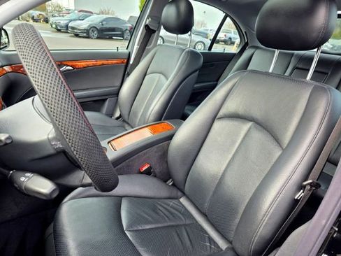 Used 2005 Mercedes-Benz E 320 4MATIC Sedan image 27