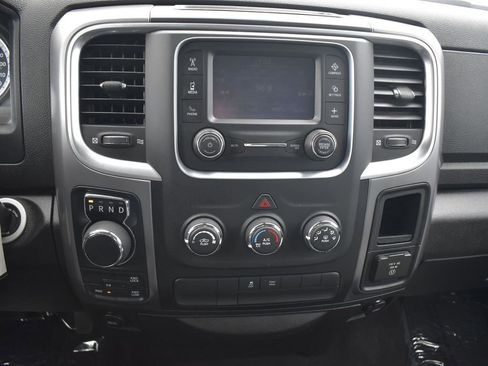 Used 2022 RAM 1500 Classic SLT image 13
