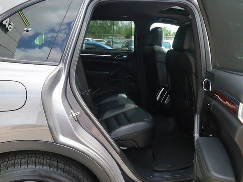 Used 2011 Porsche Cayenne S AWD/4WD image 22