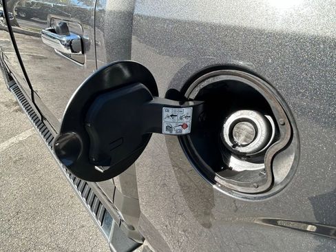 Used 2015 Ford F150 XLT w/ Equipment Group 302A Luxury image 43