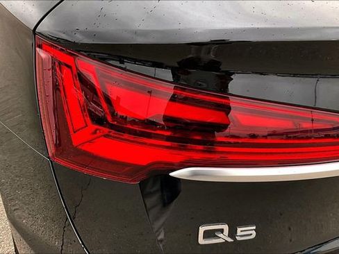 Used 2023 Audi Q5 2.0T Premium Plus w/ Premium Plus Package AWD/4WD image 32