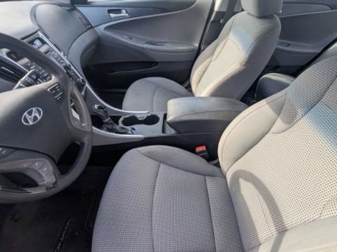Used 2011 Hyundai Sonata GLS image 16