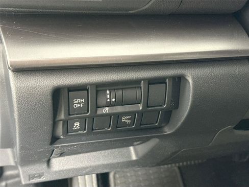 Used 2018 Subaru Crosstrek 2.0i Limited AWD/4WD image 16