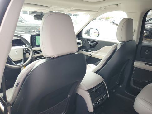 New 2026 Lincoln Aviator Reserve image 24