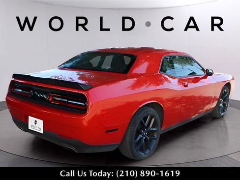 Used 2021 Dodge Challenger SXT w/ Blacktop Package image 2
