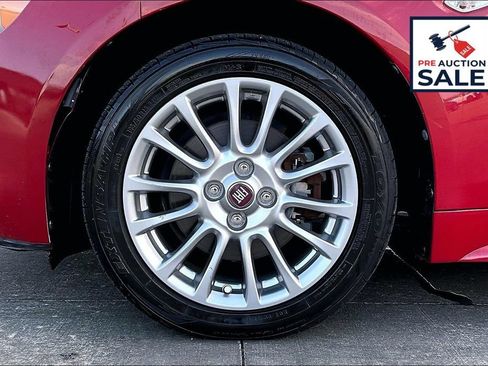 Used 2018 FIAT 124 Spider Classica w/ Technology & Siriusxm Group RWD image 9