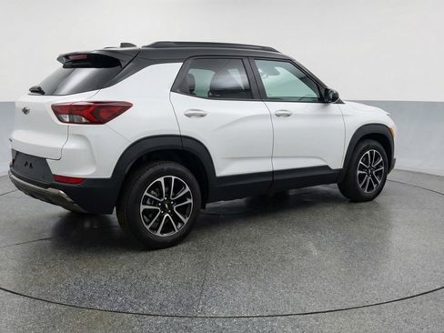 Used 2025 Chevrolet TrailBlazer LT image 9