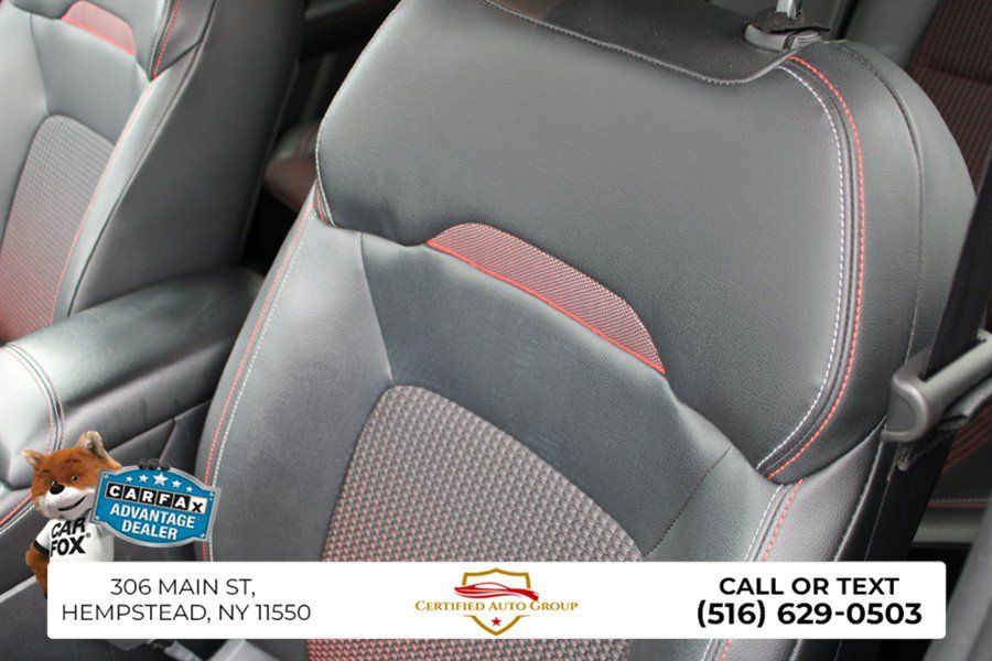 Used 2025 Nissan Kicks SR w/ Illumination Package FWD image 10