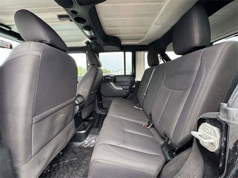 Used 2018 Jeep Wrangler Unlimited Sport S image 17